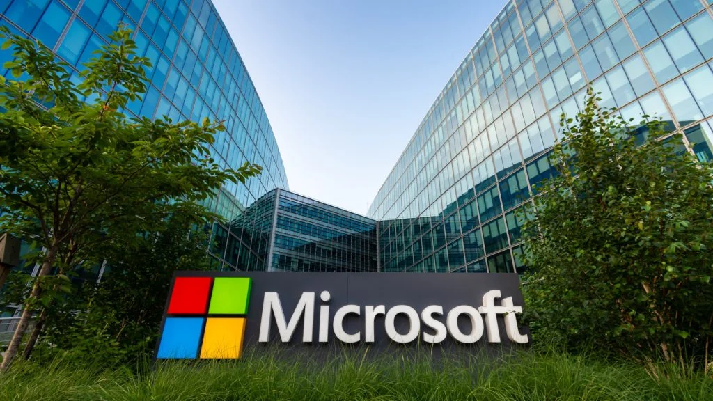 Microsoft Stock Sinks: AI Ambitions Hit Reality as Sales Teams Miss Growth Targets